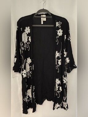 100% Cotton Open Front Jacket with Embroidered Design. Size Large